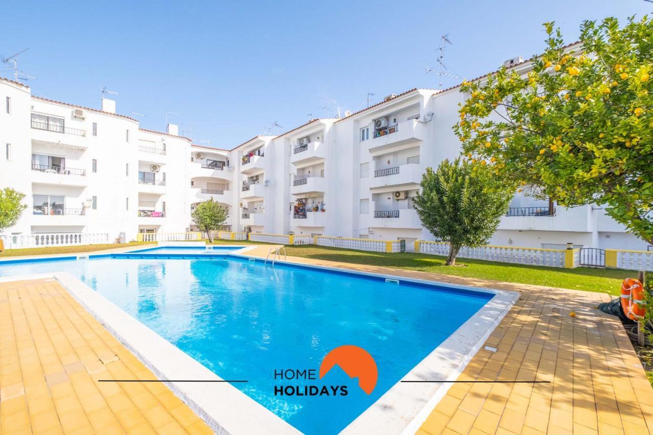#112 Oura Flat By Holidays Appartement *